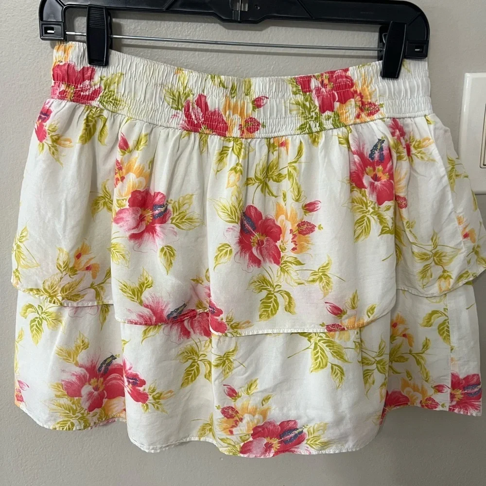 Hollister Floral Tiered Skirt Size L Elastic Waist Boho Cottagecore Mini Skirt